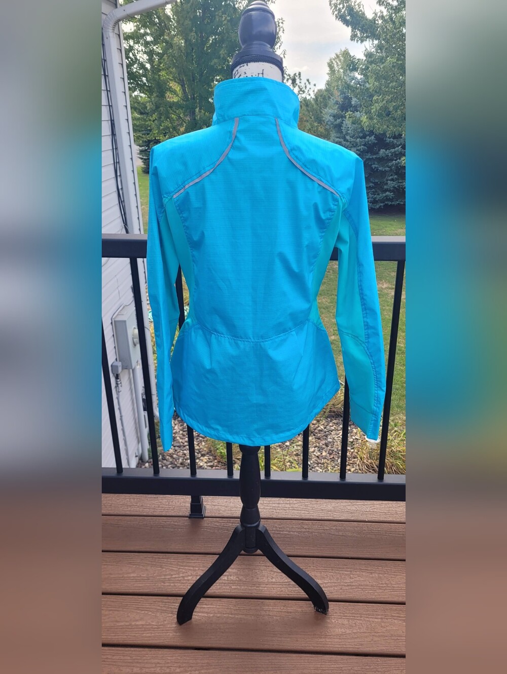 Avalanche Sky Blue Jacket Outdoor Weather Shield Pockets Waterproof Thumbholes M